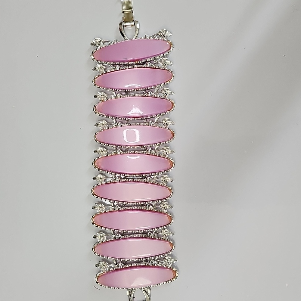 Gorgeous Pink And Silver Tone Bracelet - Picture 2 of 4